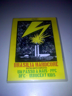 POSSUÍDO PELO CÃO - Brasília Hardcore - Volume 1 cover 