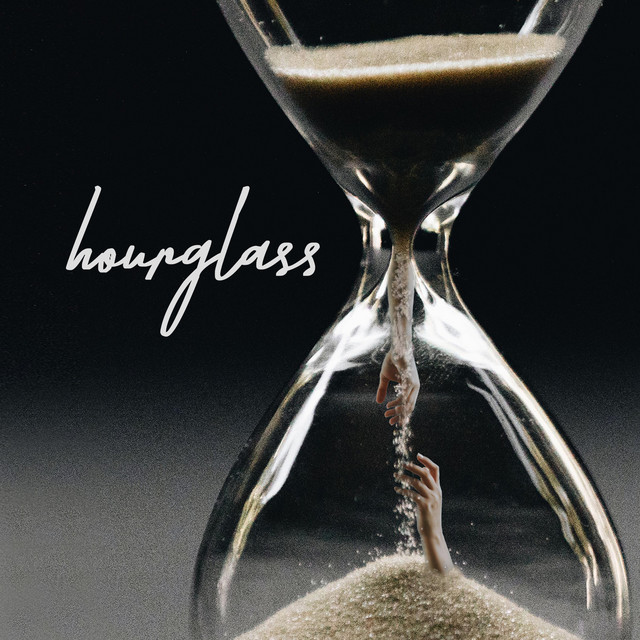 RUNNING WITH SCISSORS - Hourglass cover 